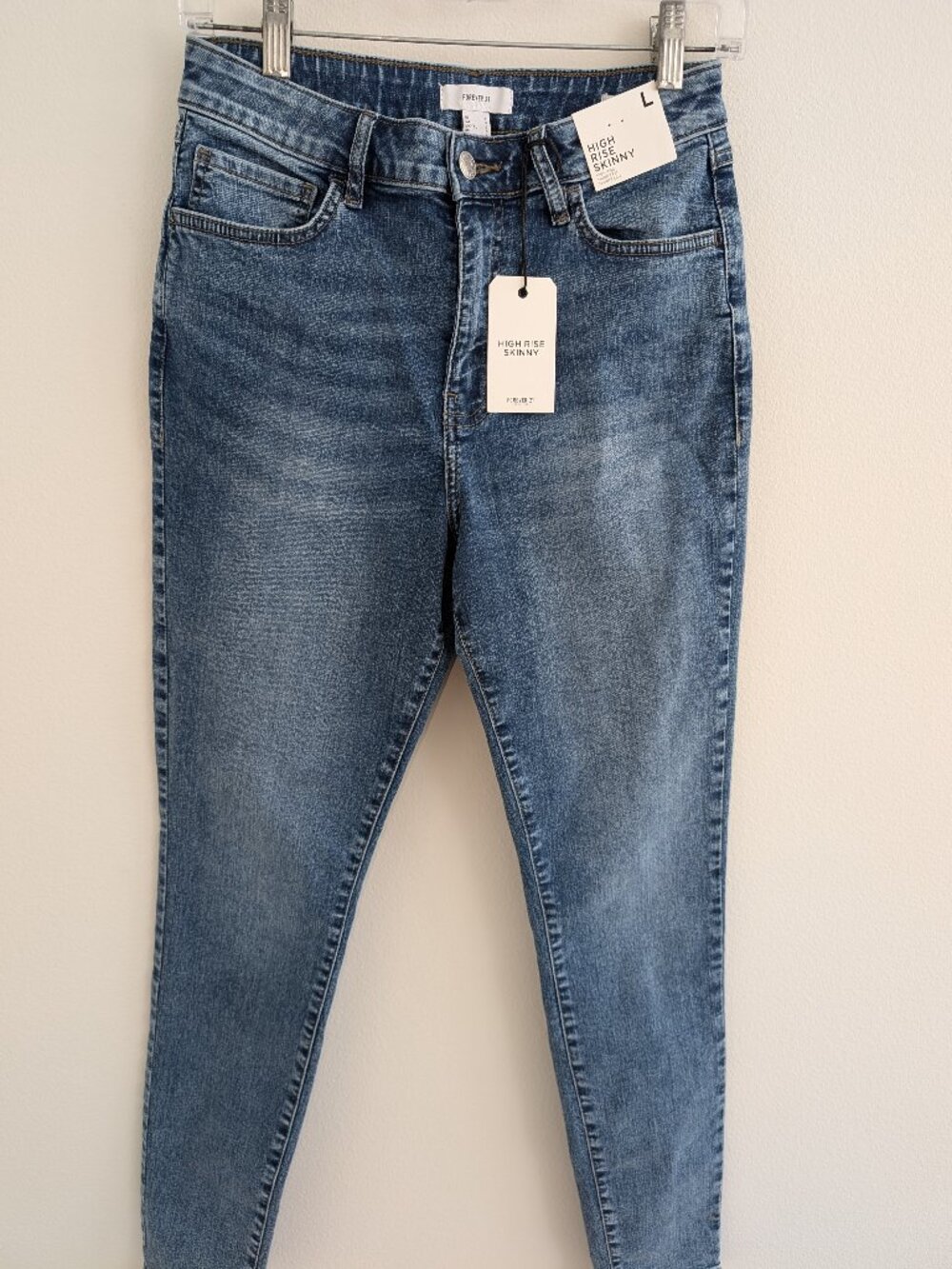 *NWT* Forever 21 High Rise Skinny Jeans - Size Large
